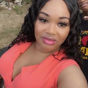 Meet your Posher, Shana